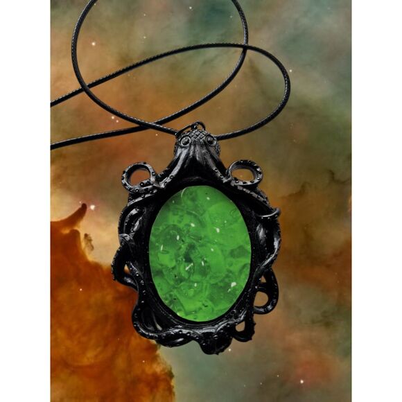 Goo Pendant Green Goopy Jello Weird Oddities Necklace - Picture 1 of 1